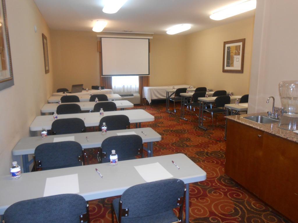 Comfort Suites Lake Charles Bagian luar foto
