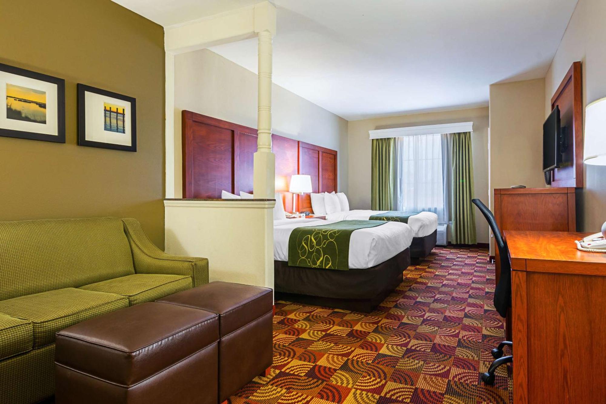 Comfort Suites Lake Charles Bagian luar foto