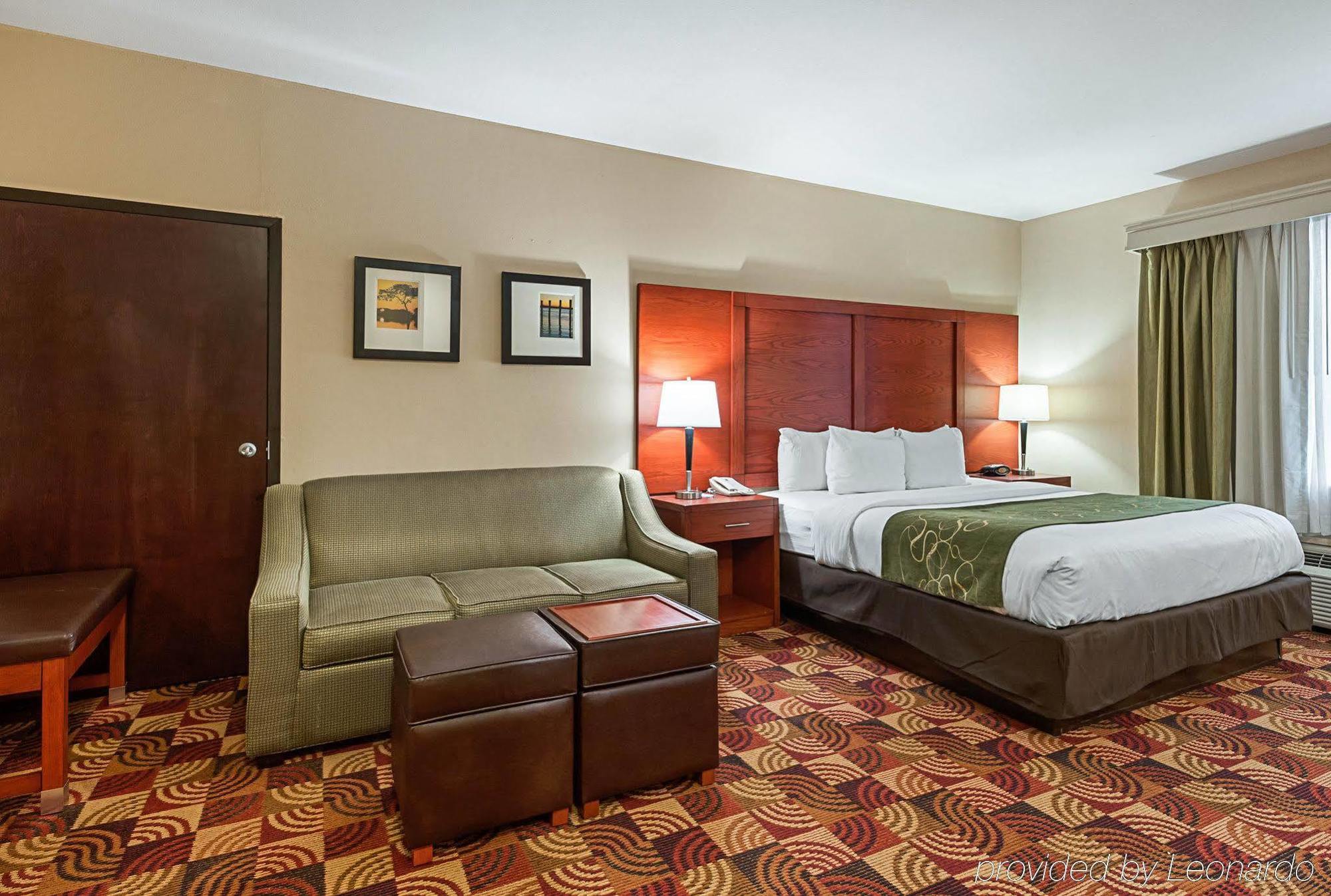 Comfort Suites Lake Charles Bagian luar foto